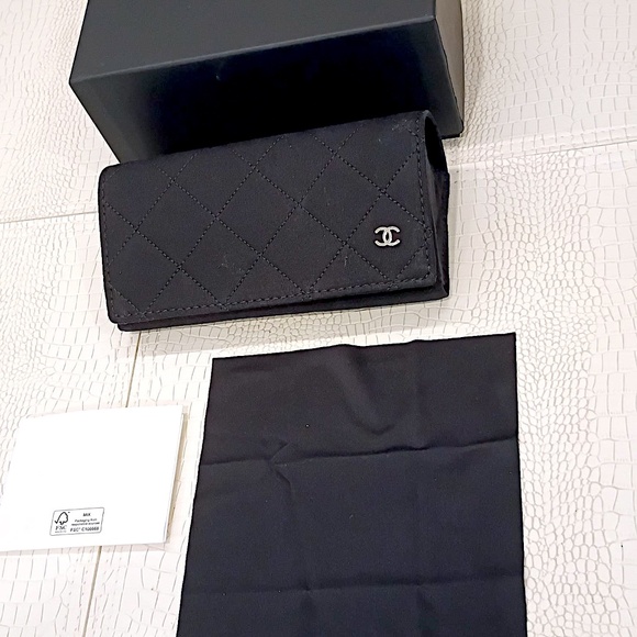 New  Rare "JUMBO" CHANEL Black Quilted Logo Glasses Sunglasses Soft Case, etc. - Picture 16 of 16